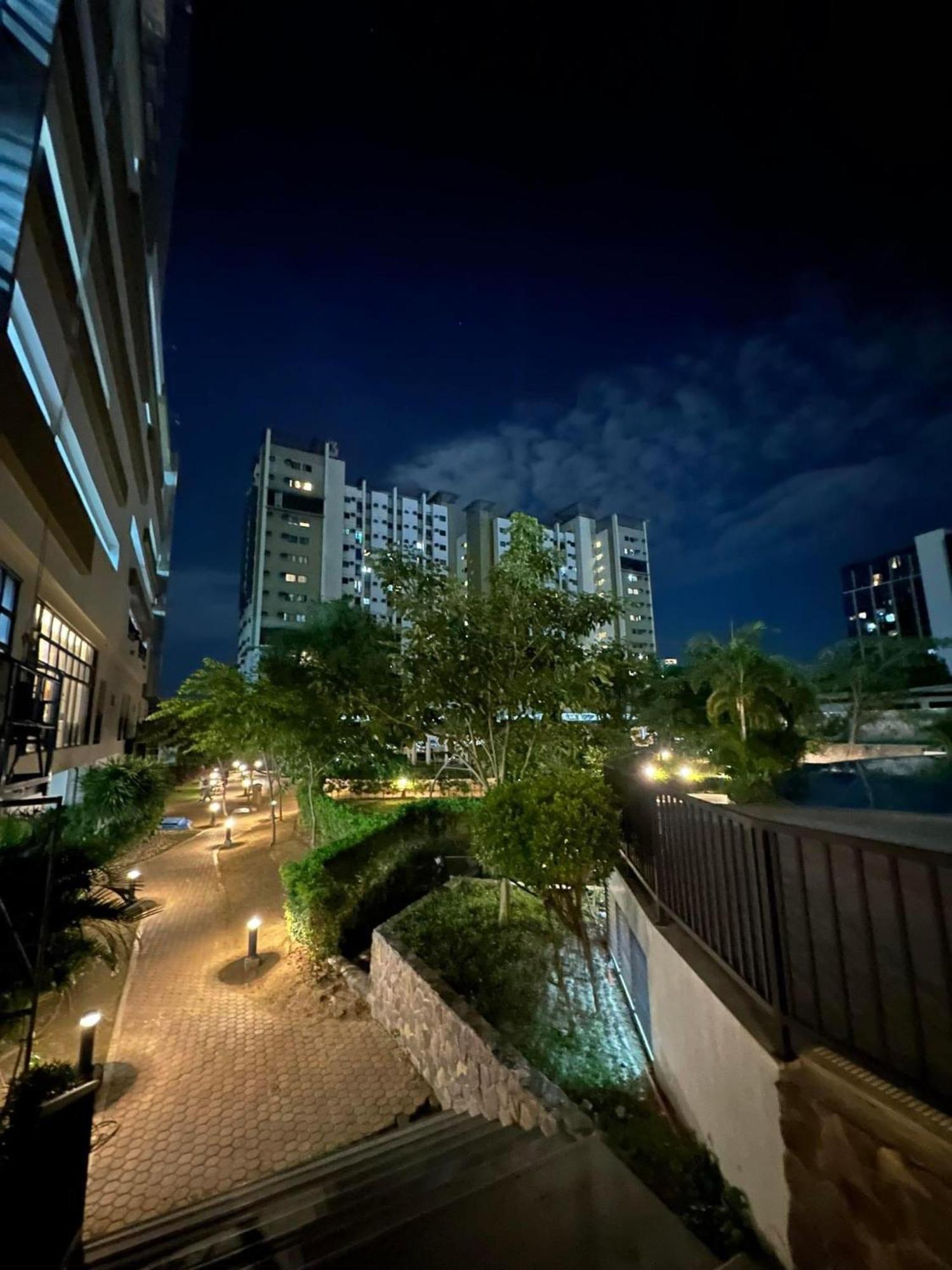 Arlowes At 20F Grand Residences Cebu Екстериор снимка
